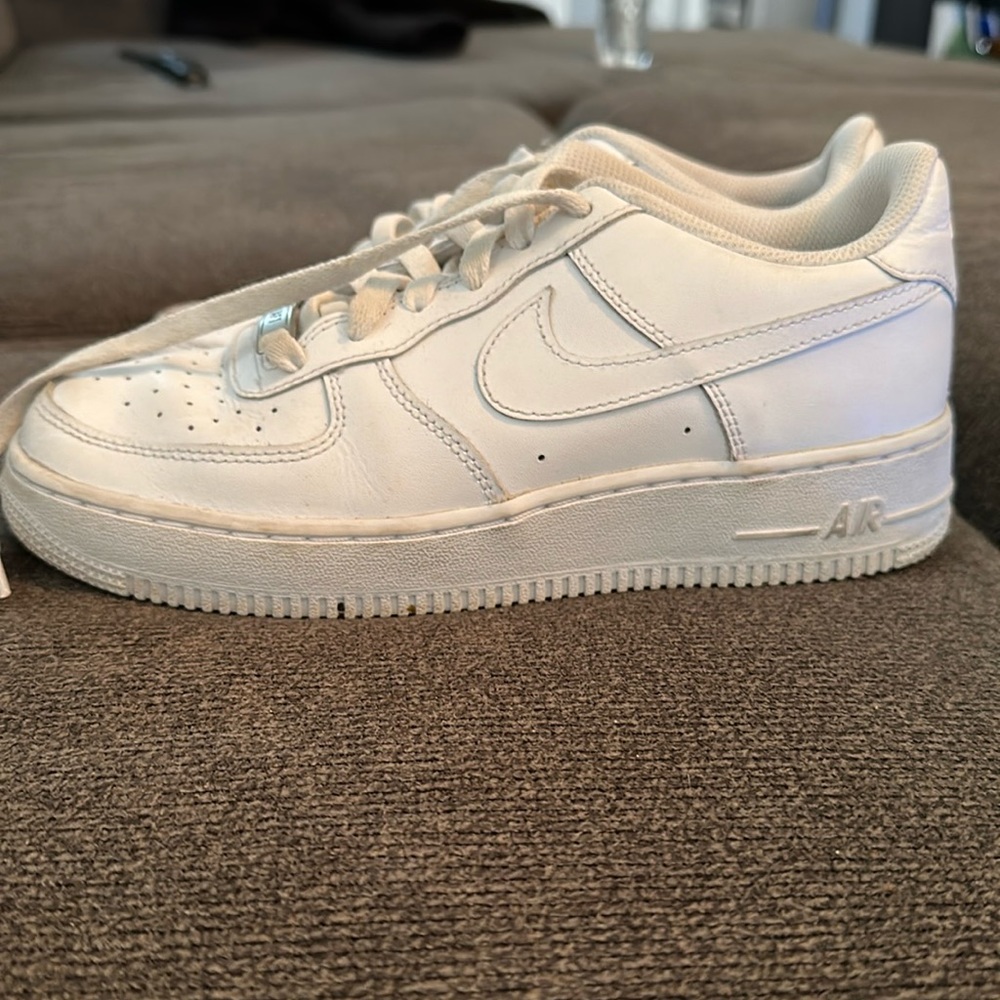 Air Force 1 size 6 white